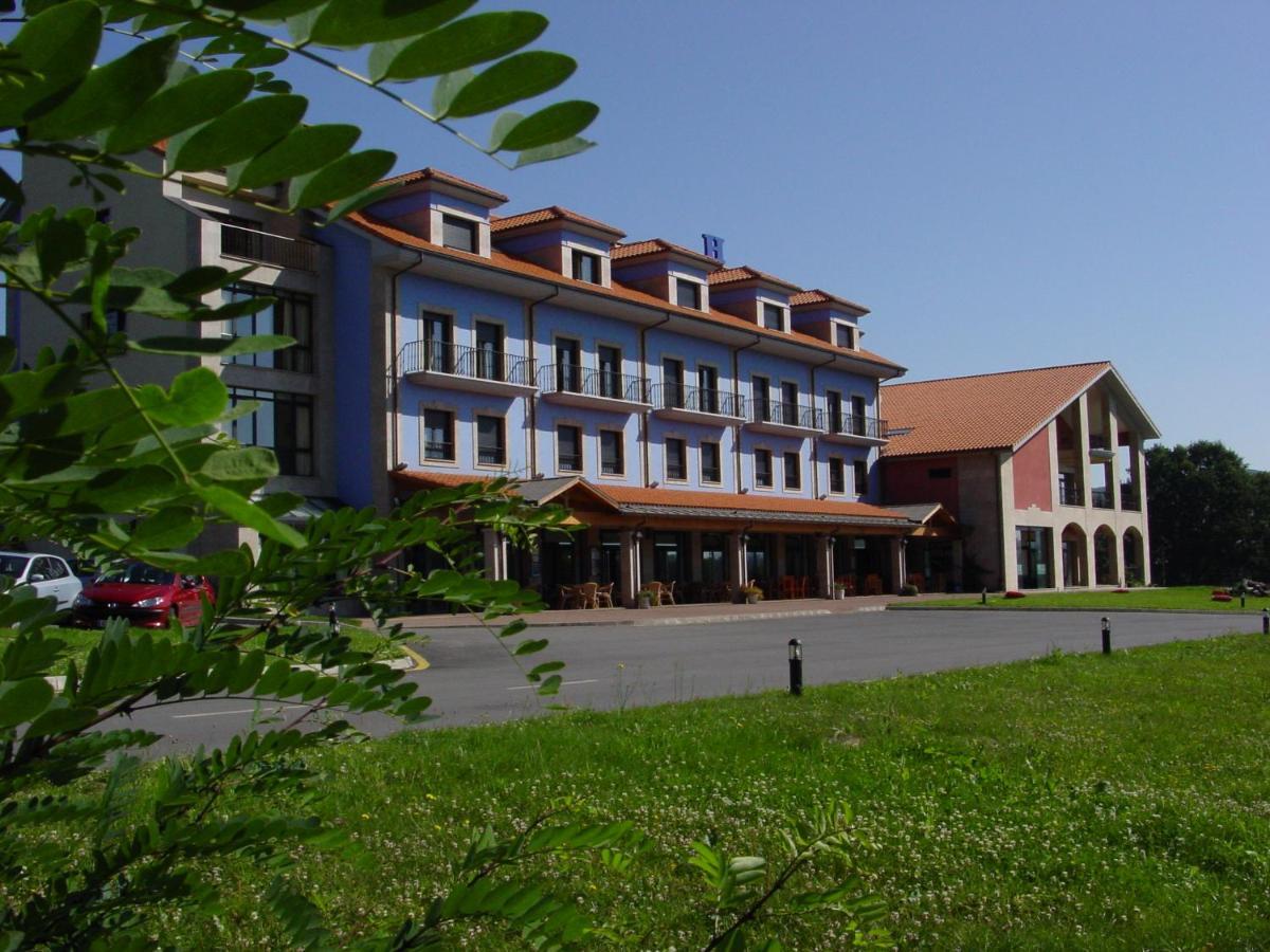 Hotel Cristina Norena Bagian luar foto