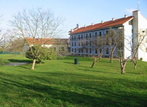 Hotel Cristina Norena Bagian luar foto