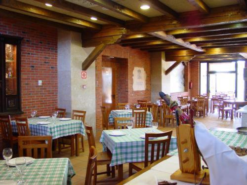 Hotel Cristina Norena Bagian luar foto