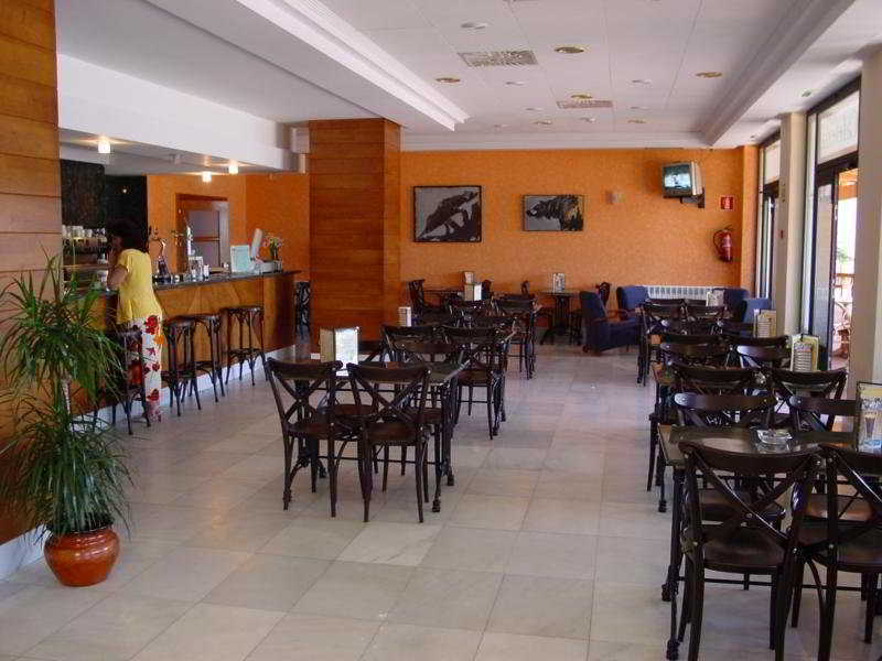 Hotel Cristina Norena Bagian luar foto