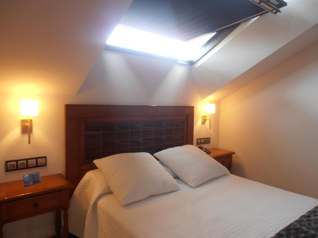 Hotel Cristina Norena Ruang foto