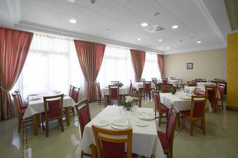 Hotel Cristina Norena Bagian luar foto